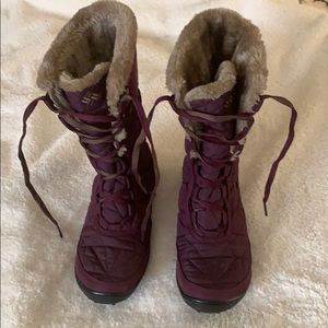 Columbia snow boots— like new!